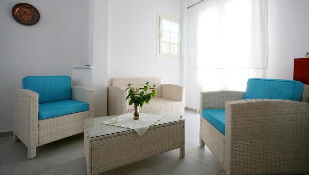 Agnadi Hotel Agia Anna  Екстериор снимка