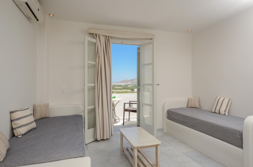 Agnadi Hotel Agia Anna  Екстериор снимка