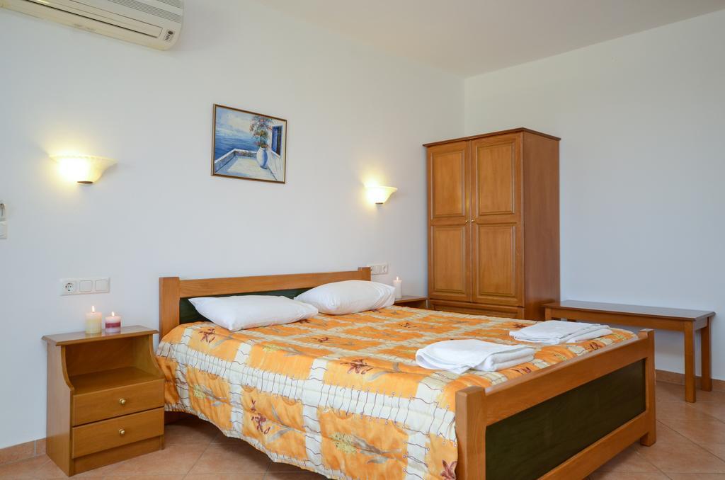 Agnadi Hotel Agia Anna  Екстериор снимка