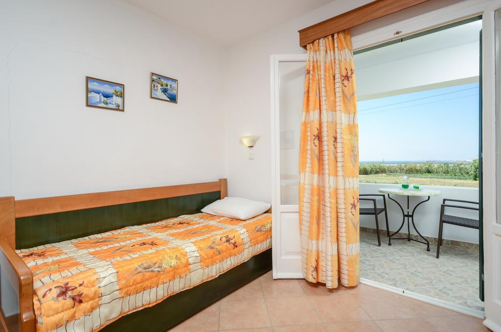 Agnadi Hotel Agia Anna  Екстериор снимка