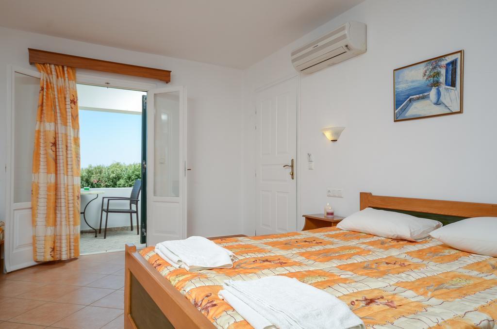 Agnadi Hotel Agia Anna  Екстериор снимка