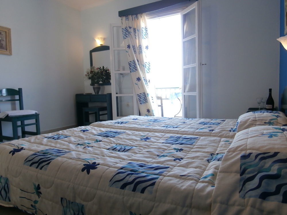 Agnadi Hotel Agia Anna  Екстериор снимка